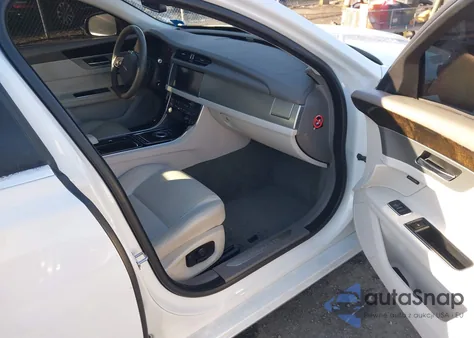 2016 Jaguar Xf 35T Prestige from USA, damaged, VIN SAJBK4BV4GCY20630